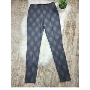 Tahari Pants Gray Argyle Skinny Pull On Womens